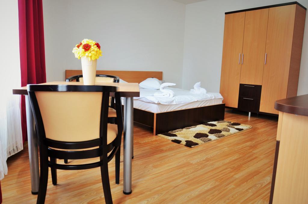 Aparthotel Zorilor クルージュ＝ナポカ 部屋 写真