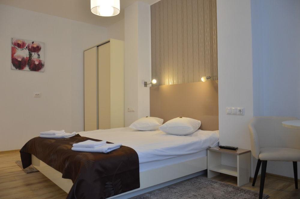 Aparthotel Zorilor クルージュ＝ナポカ エクステリア 写真