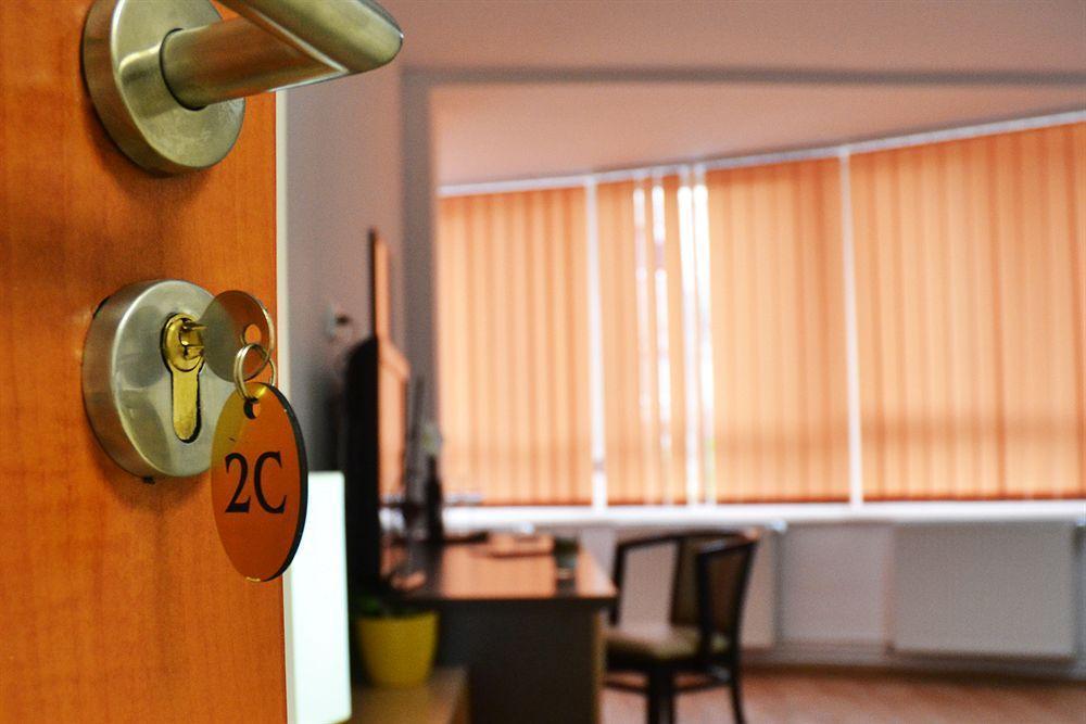 Aparthotel Zorilor クルージュ＝ナポカ エクステリア 写真